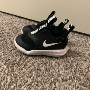 Nike Baby/Toddler Flex Runner. Size 4